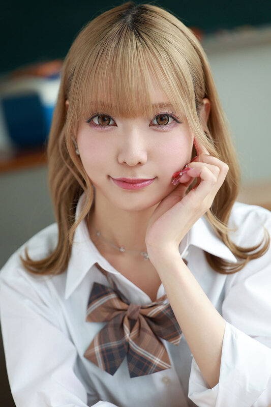 【VR】これぞ8K!顔面特化アングルVR ~ギャル女子校生x顔面特化アングル!ミナちゃんの 前のめりピストン騎乗位でメスがっちゃえ!!~ 藍瀬ミナ 5枚目